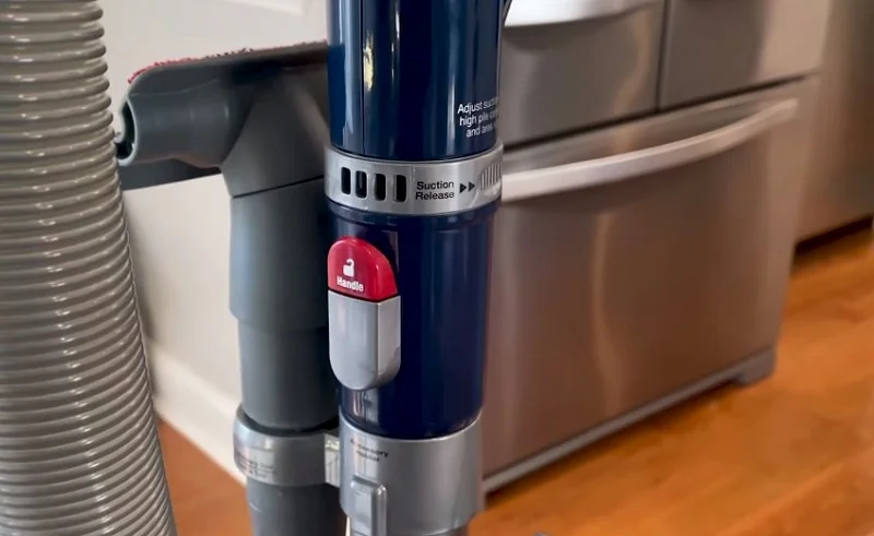 Suction Release collar of Shark Navigator NV360