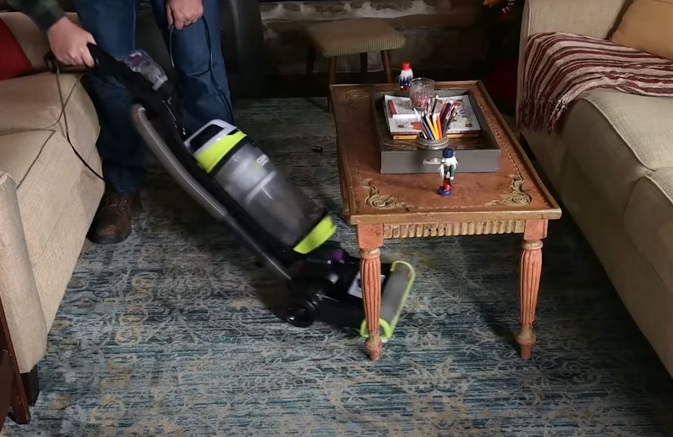 Bissell Cleanview Swivel Pet Vs Pet Hair Eraser Which Is Better?