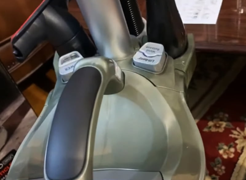 Shark LA502 vs ZU782 A Detailed Comparison