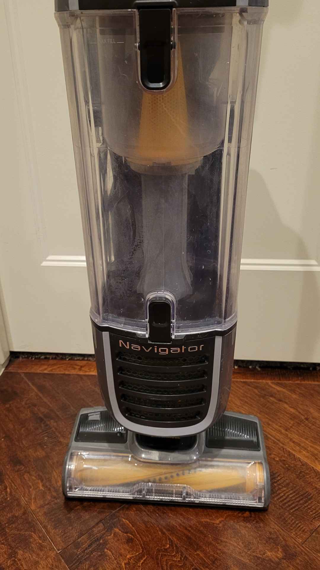 Shark ZU62 vs AZ1002 Which is the Best Vacuum Cleaner?