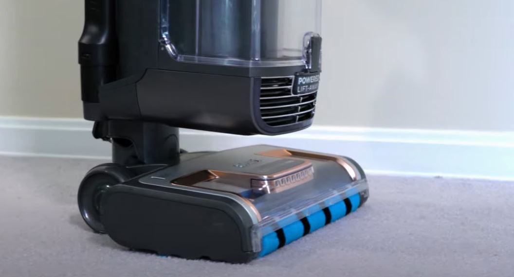 Shark Vertex Duoclean AZ2000 vs AZ2002 Is There Any Difference?