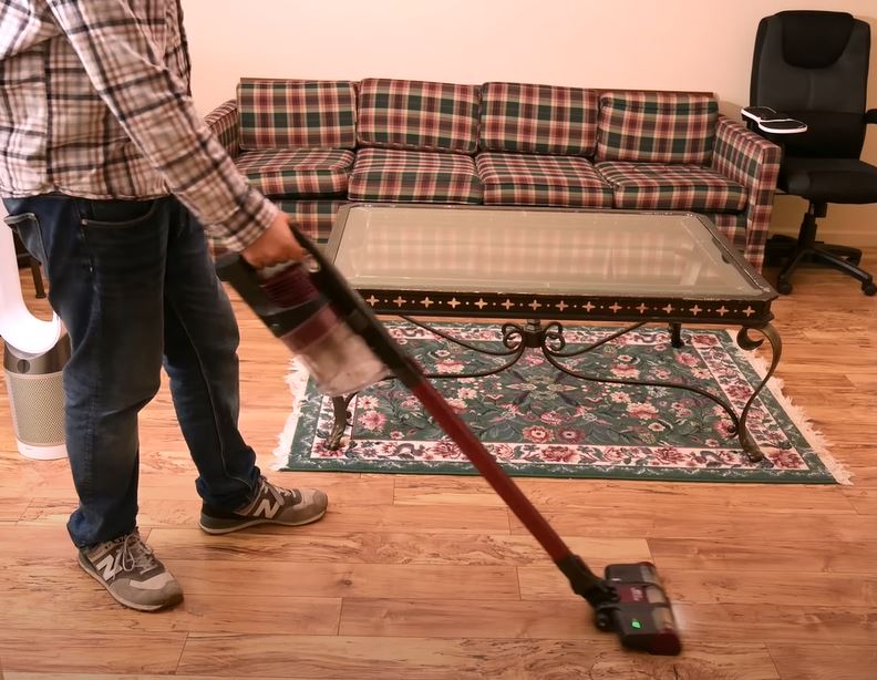 Shark Rocket Pet Pro Vs Shark Navigator LiftAway Deluxe Which Is Better?