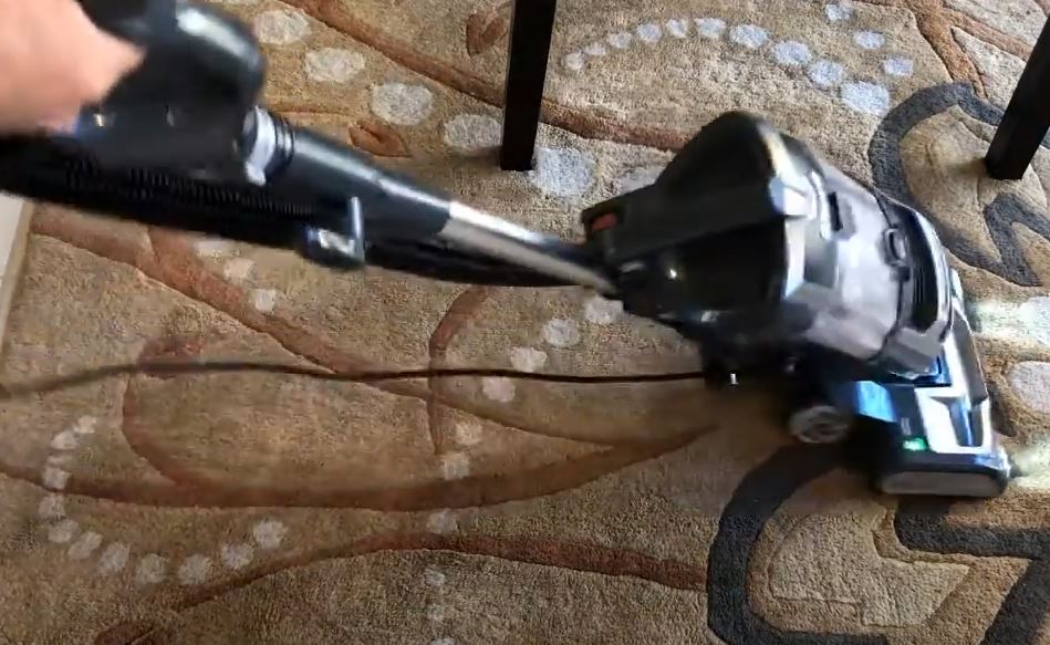 Shark UV650 vs UV725 Which One Should You Go For?