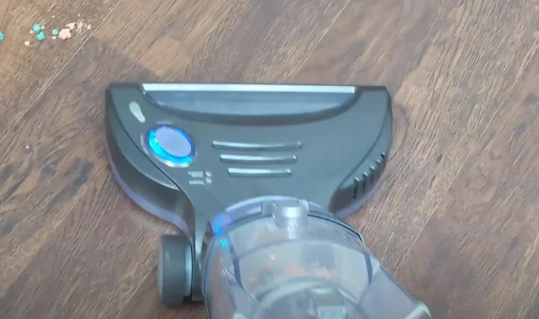 the shark sv1110 has decent performance on hard floors