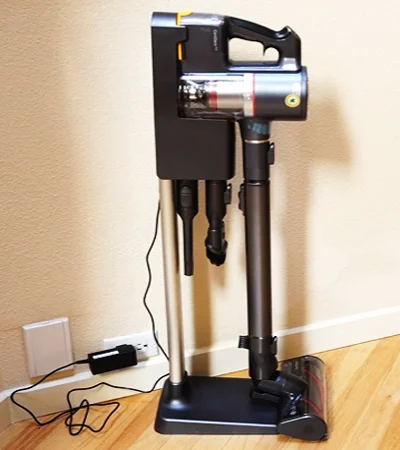 The CordZero comes with a freestanding charging stand