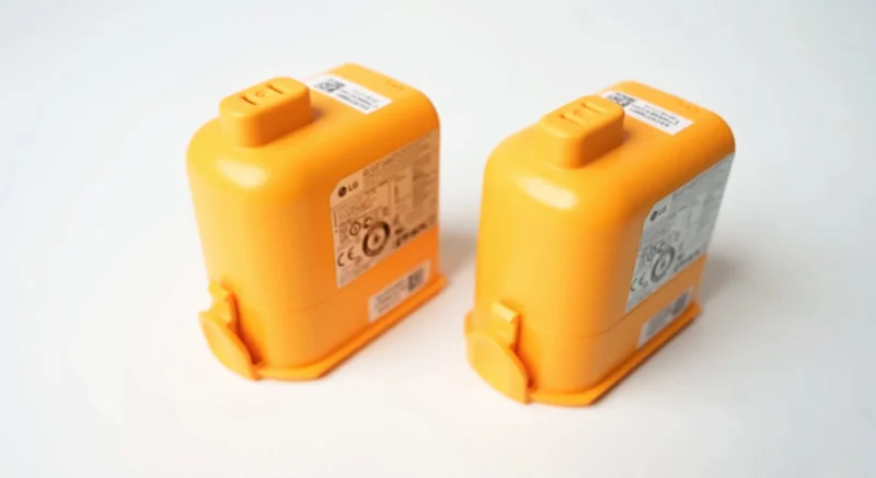 The LG CordZero includes two batteries in the box