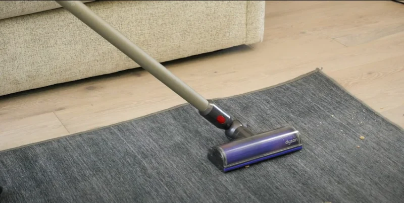 Dyson V8 cleaning on carpet