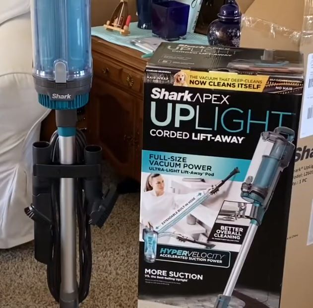 Shark UV580 Vs LZ601 Which One Is More Advanced?