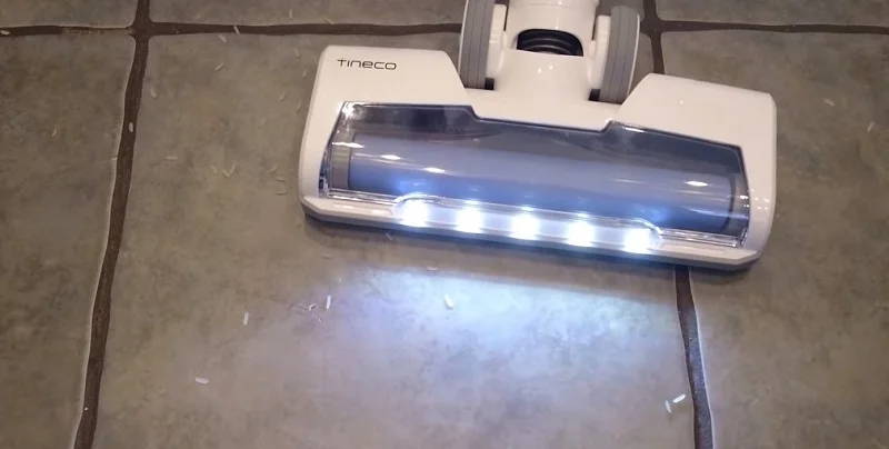 Tineco A11 Hero can collect small debris on the bare floor decently